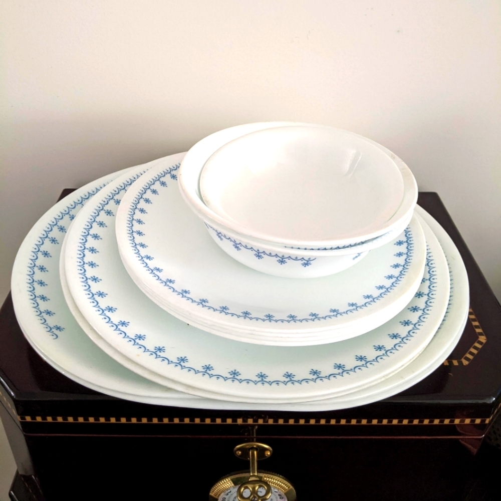 Vintage Corelle Snowflake